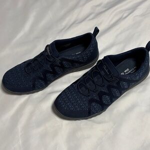 Sketchers Air Cooled Memory Foam Slips In. Wide Fit!!